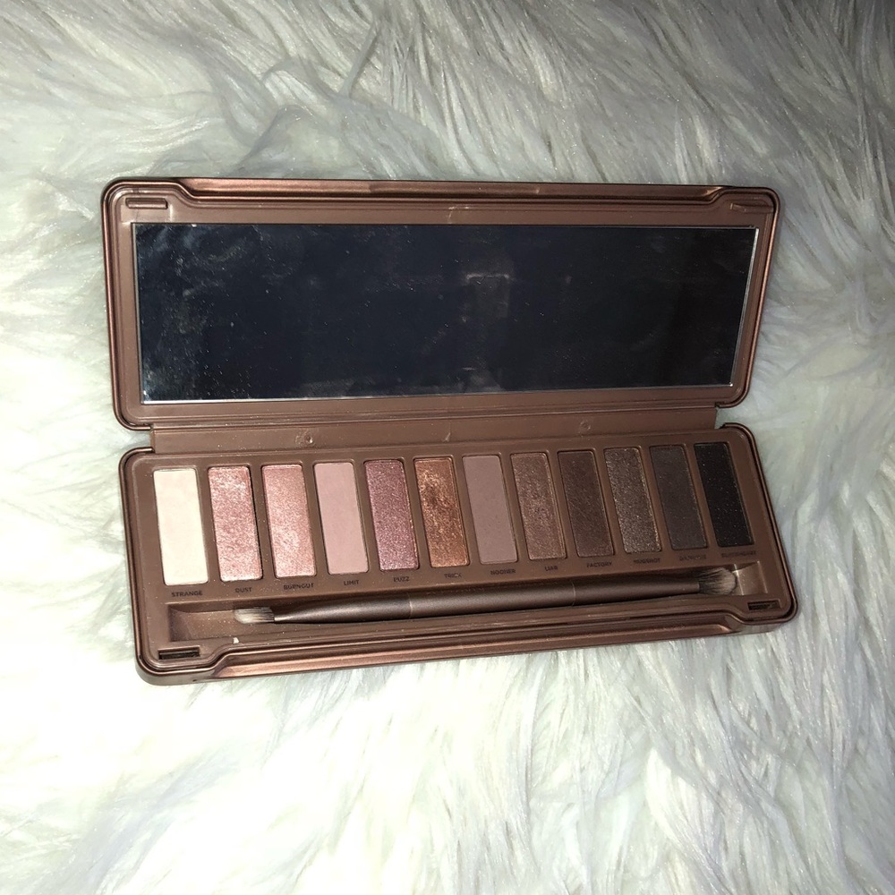 Naked 3 Eye shadow Palette